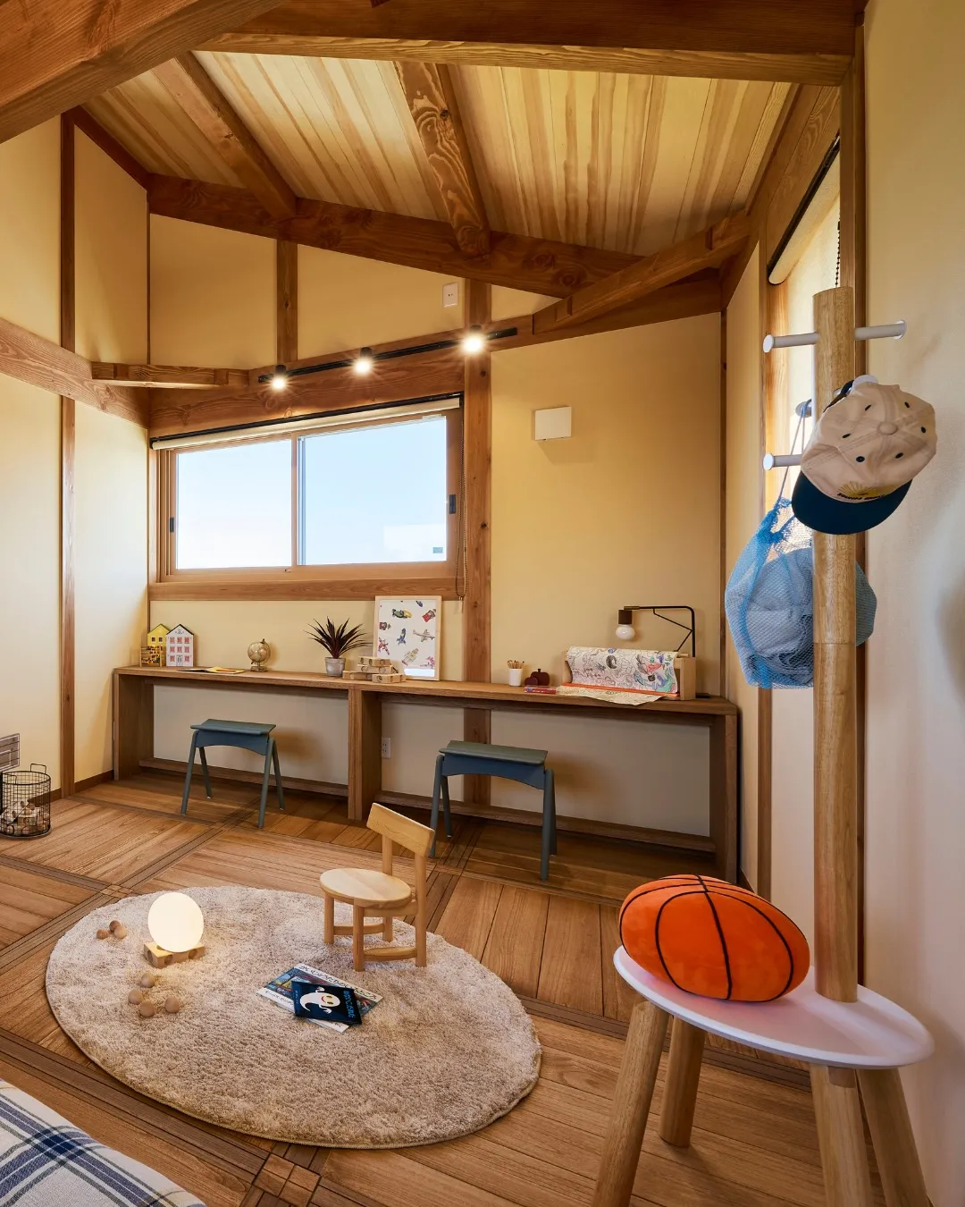 屋根裏のある家🏠✨